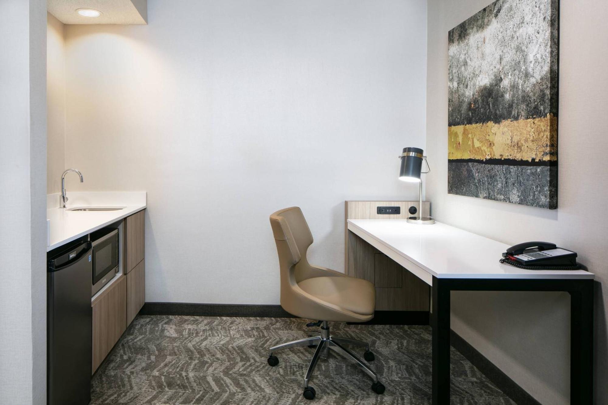 Springhill Suites By Marriott Tulsa Zewnętrze zdjęcie